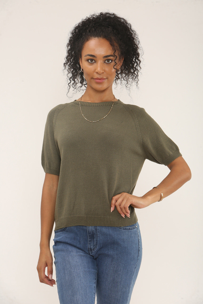 RONDHALS ZACHT GEBREIDE TOP - KHAKI