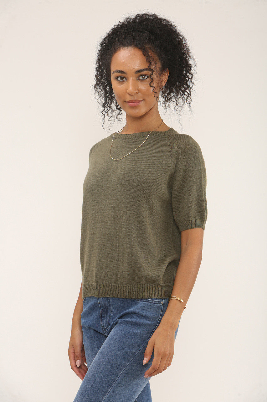 RONDHALS ZACHT GEBREIDE TOP - KHAKI