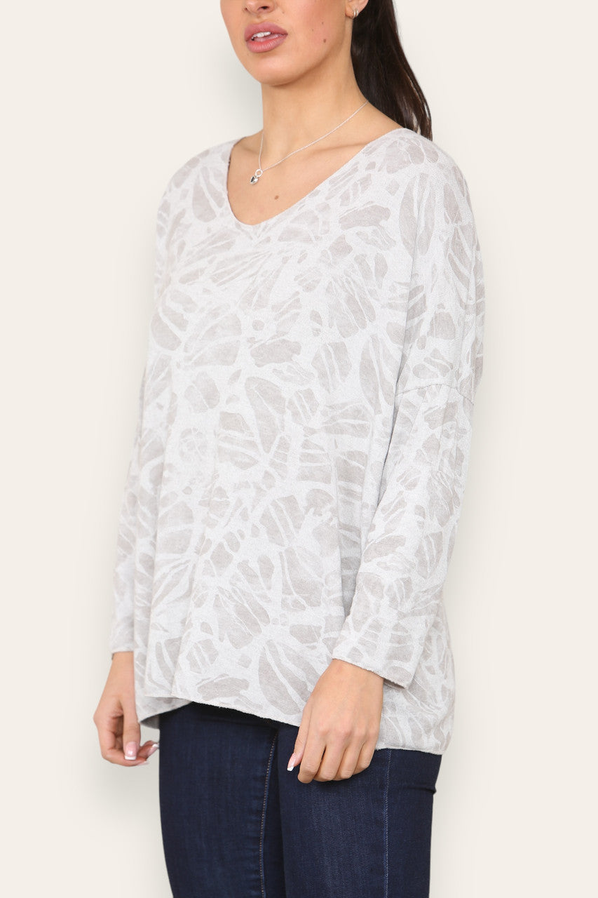 ABSTRACT PRINT FINE KNIT JUMPER TOP STONE