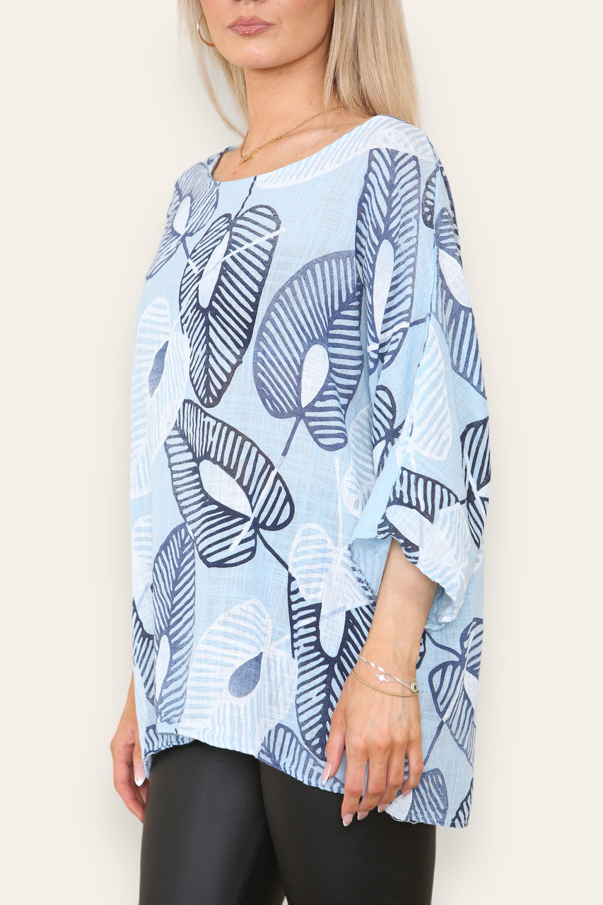 ABSTRACT BLADPRINT TOP HEMELSBLAUW