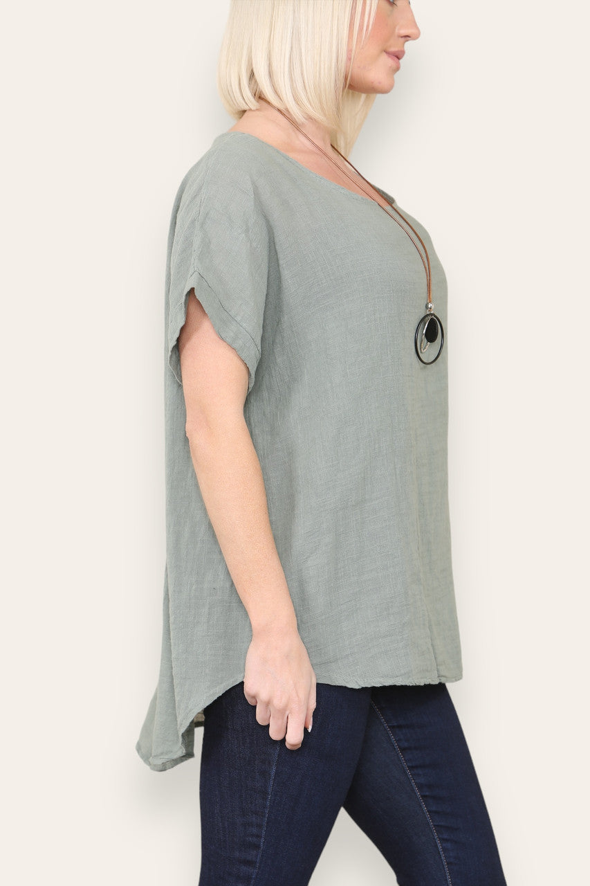 TOP MET KNOPEN OP DE ACHTERKANT EN KETTING KHAKI