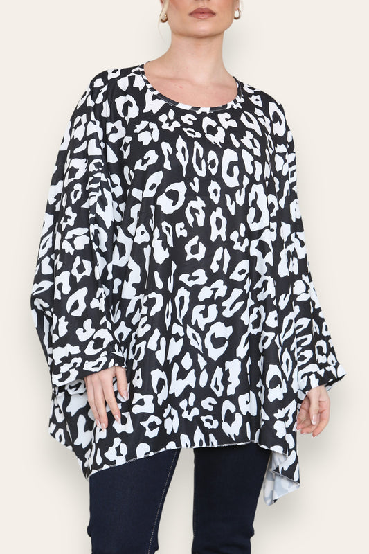 BATWING LEOPARD PRINT TOP BLACK