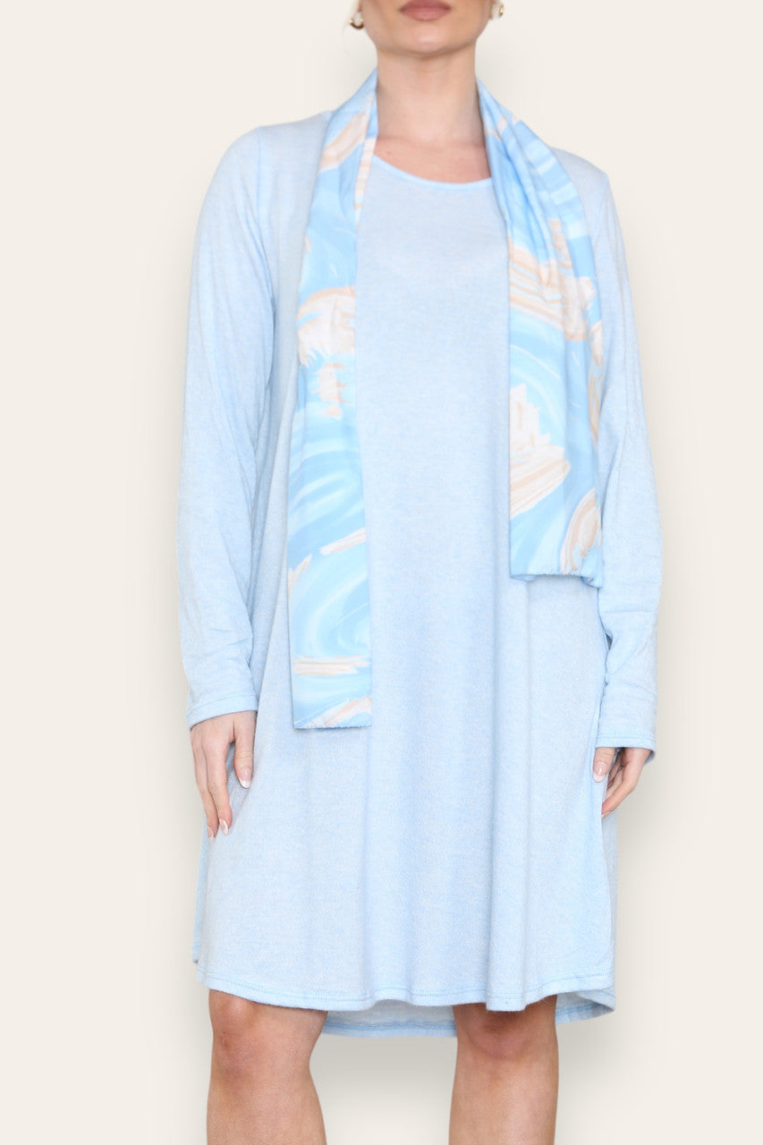 PLAIN FINE KNIT DRESS WITH PRINTED SILKY SCARF LIGHT BLUE