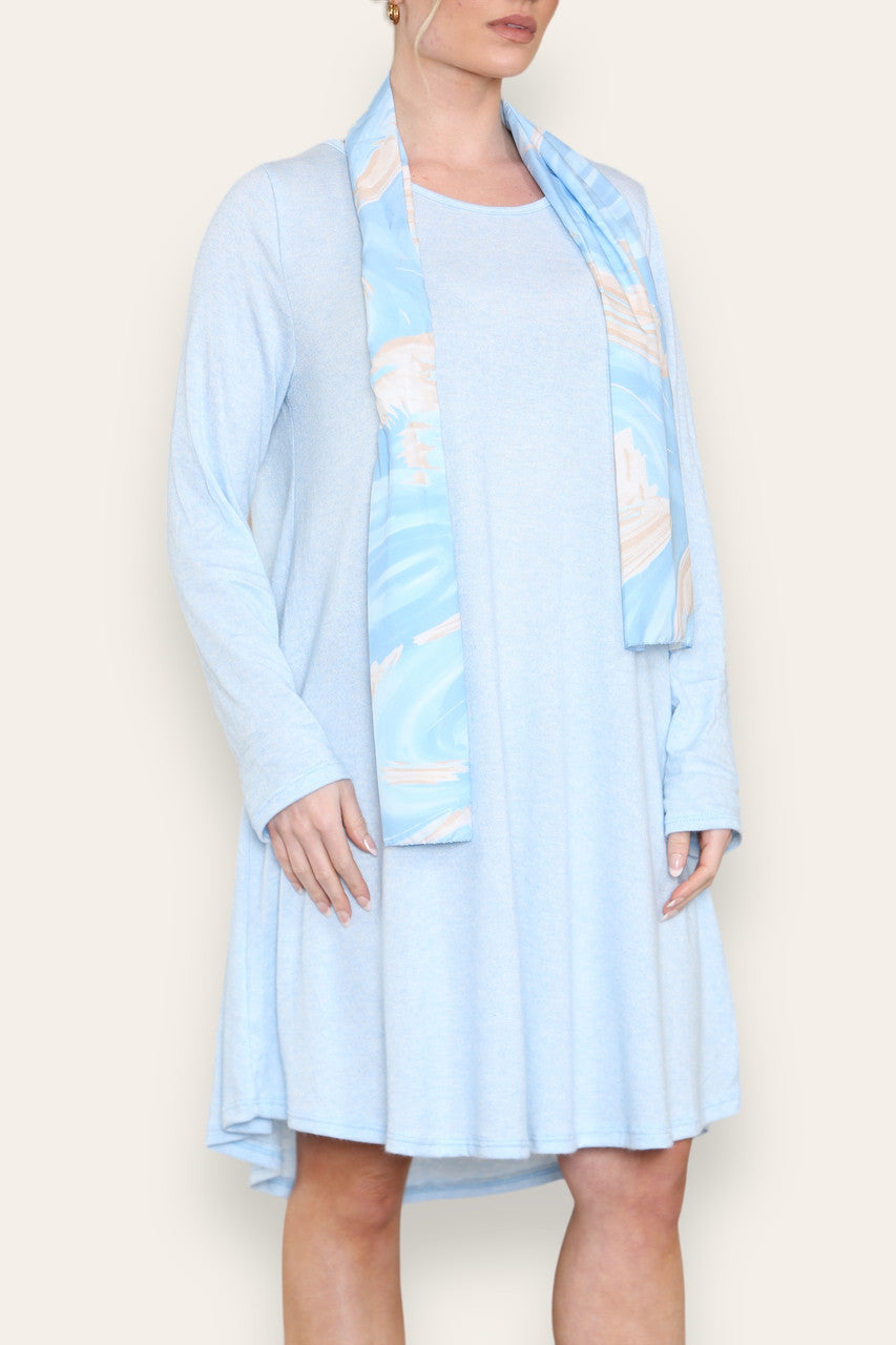 PLAIN FINE KNIT DRESS WITH PRINTED SILKY SCARF LIGHT BLUE