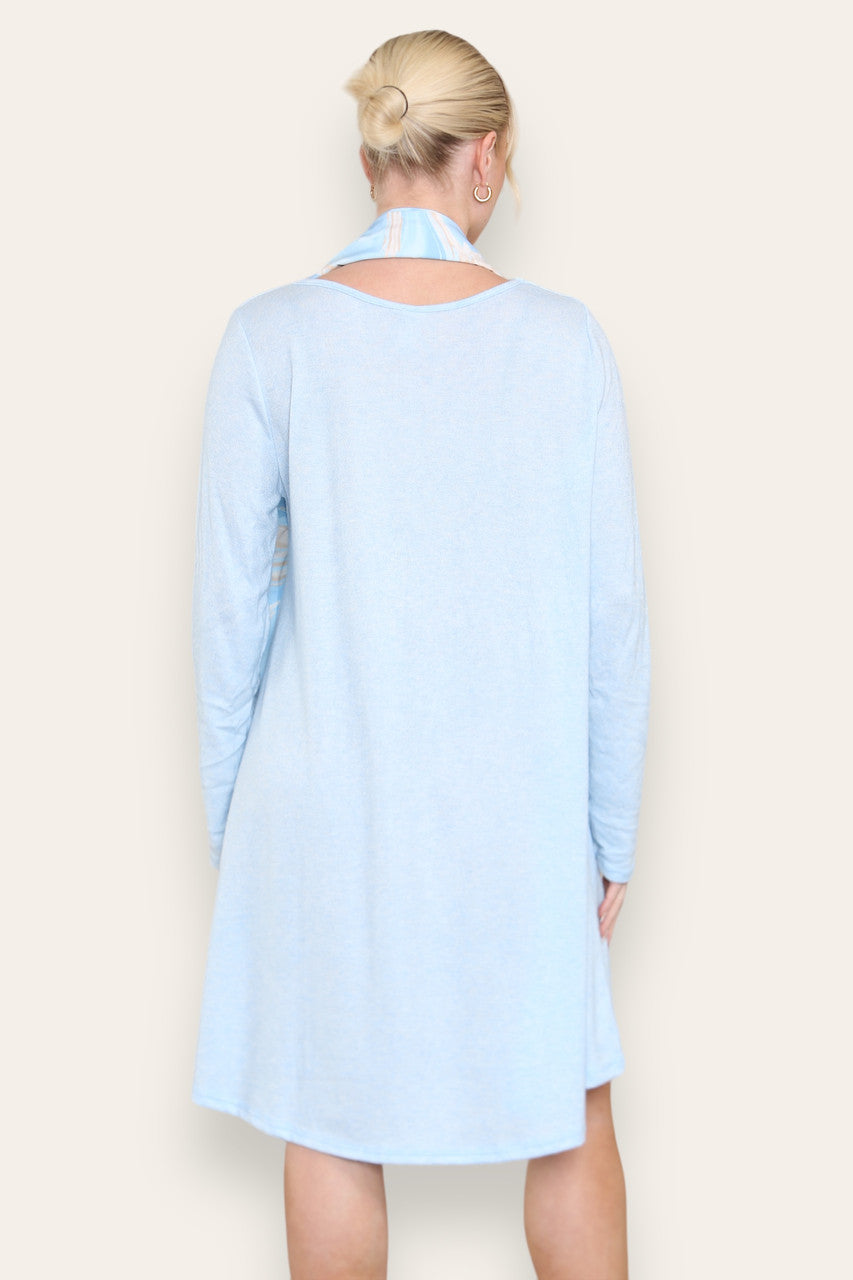PLAIN FINE KNIT DRESS WITH PRINTED SILKY SCARF LIGHT BLUE