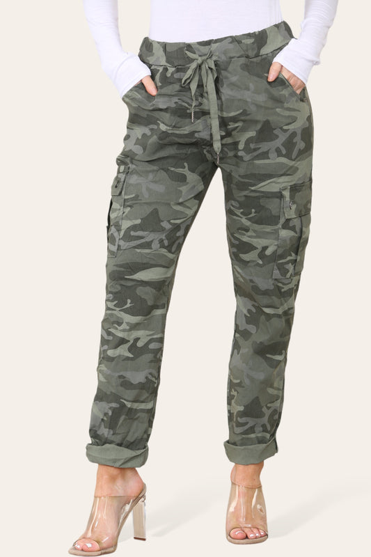 TOVERBROEK MET CAMOUFLAGEPRINT KHAKI