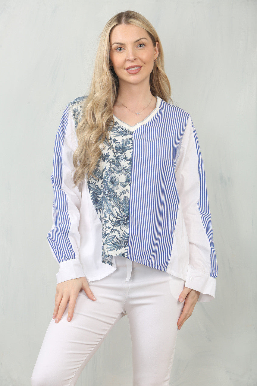BLOUSE TOP MET BLADSTREEP EN CONTRASTEREND PANEEL - BLAUW
