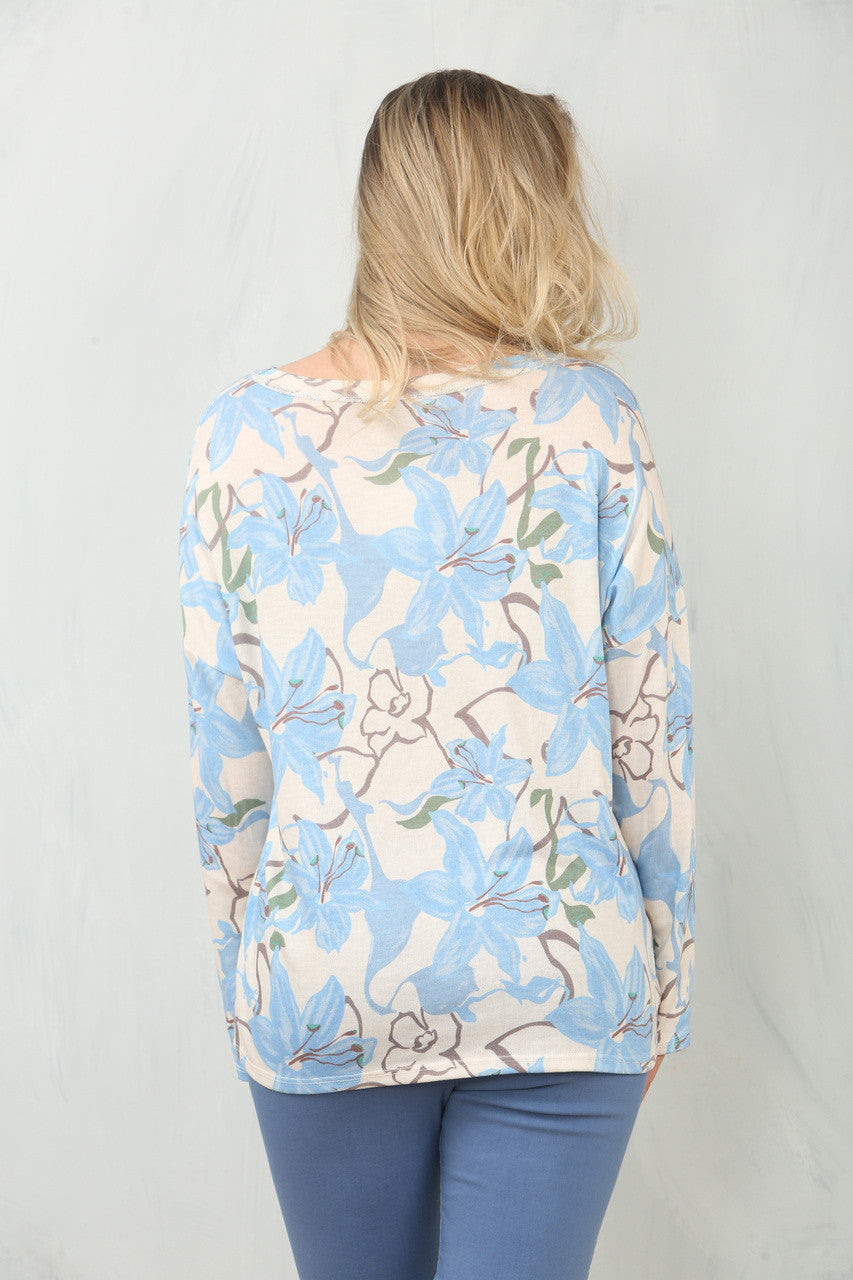 TOP MET LANGE MOUWEN EN LELIEPRINT - BLAUW
