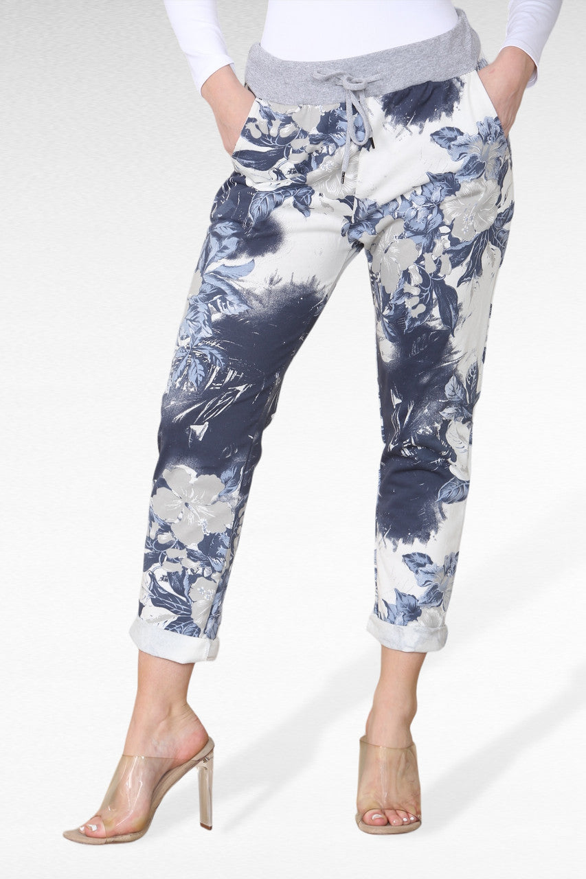 JOGGINGBROEK MET BLOEMEN TIE-DYE PRINT - WIT/MARINEBLAUW