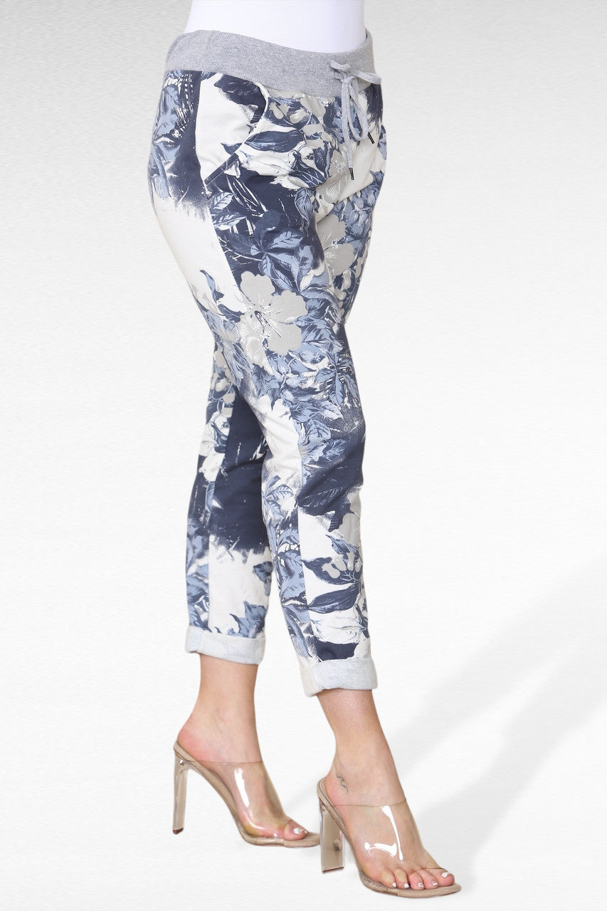 JOGGINGBROEK MET BLOEMEN TIE-DYE PRINT - WIT/MARINEBLAUW