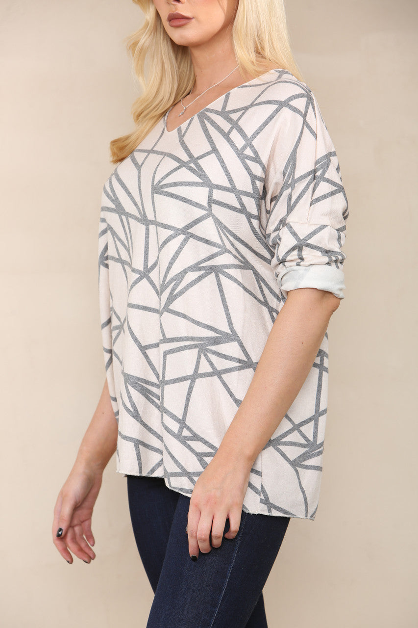 GEOMETRIC LINES FINE KNIT TOP STONE