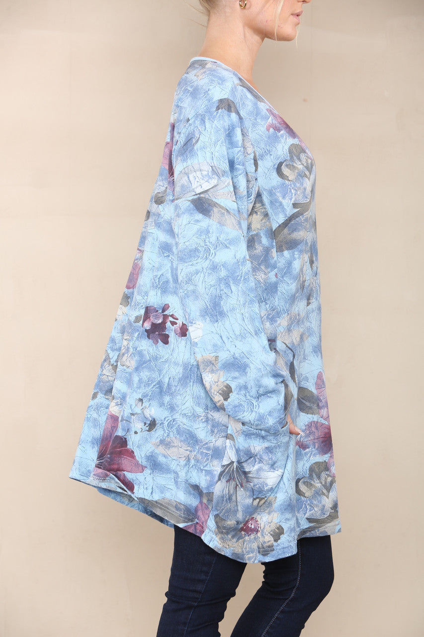 FLORAL LILY PRINT TOP LIGHT BLUE