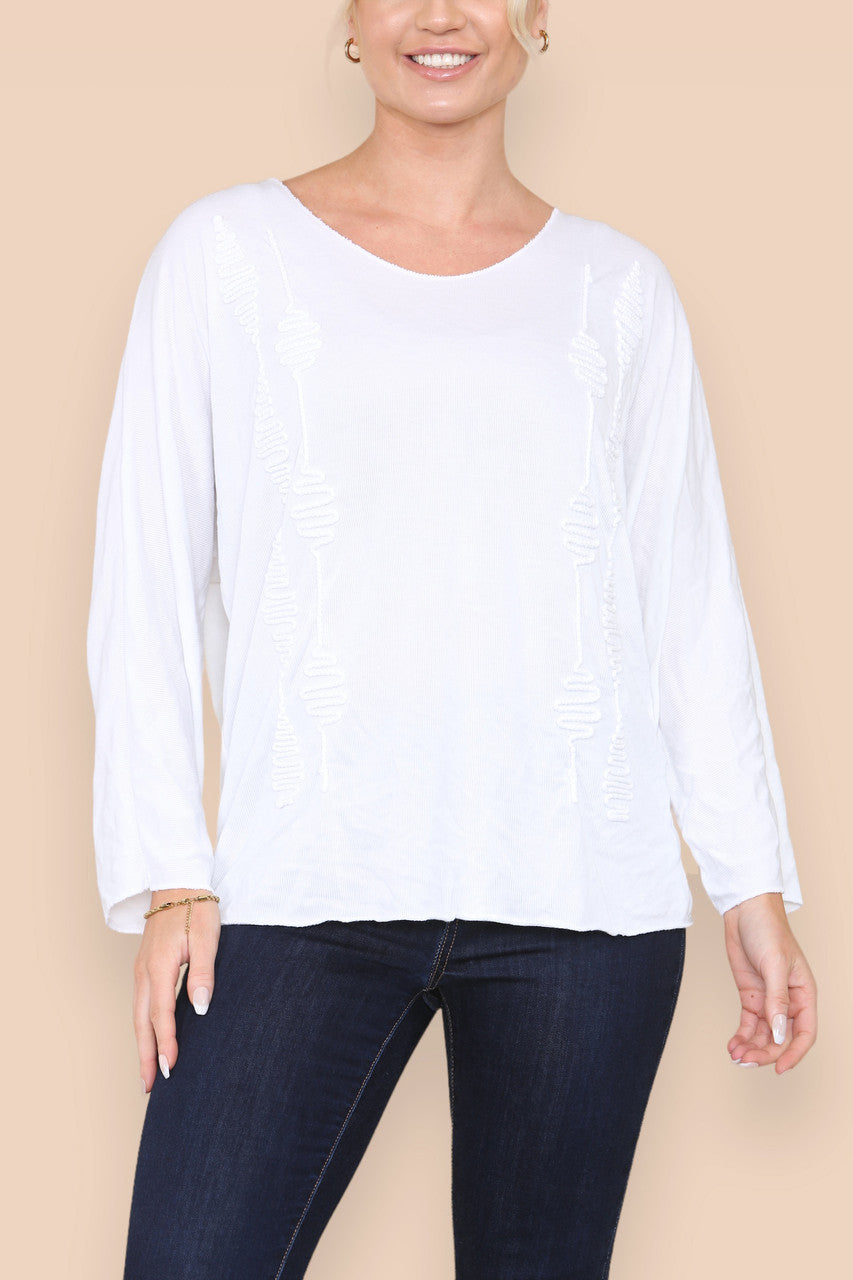 SQUIGGLE EMBROIDERY FINE KNIT TOP WHITE