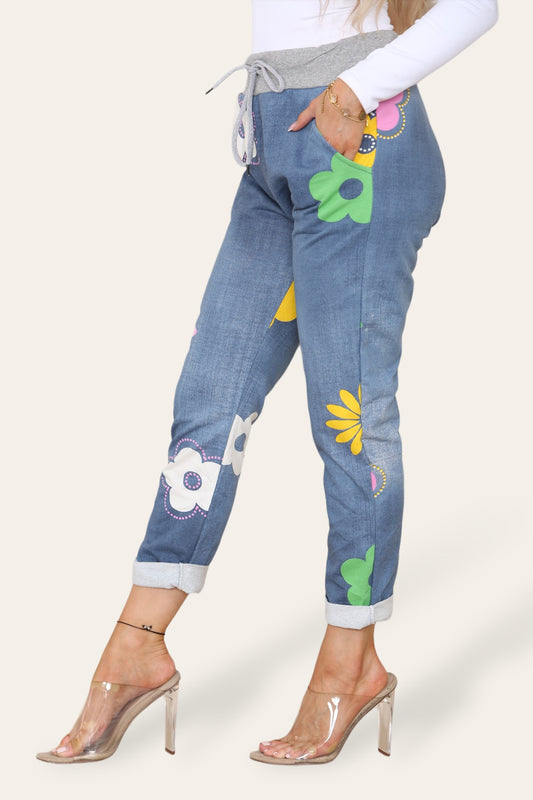 JOGGINGBROEK MET BLOEMPATROON LICHT DENIM