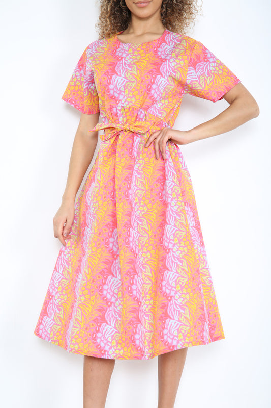 Dames jurk met elastische tailleband en dierenprint roze