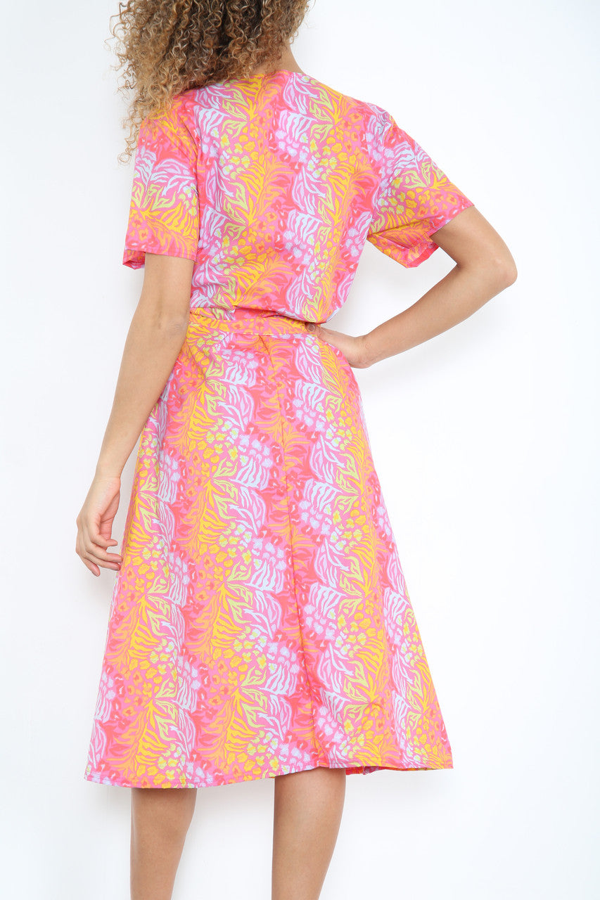 Dames jurk met elastische tailleband en dierenprint roze