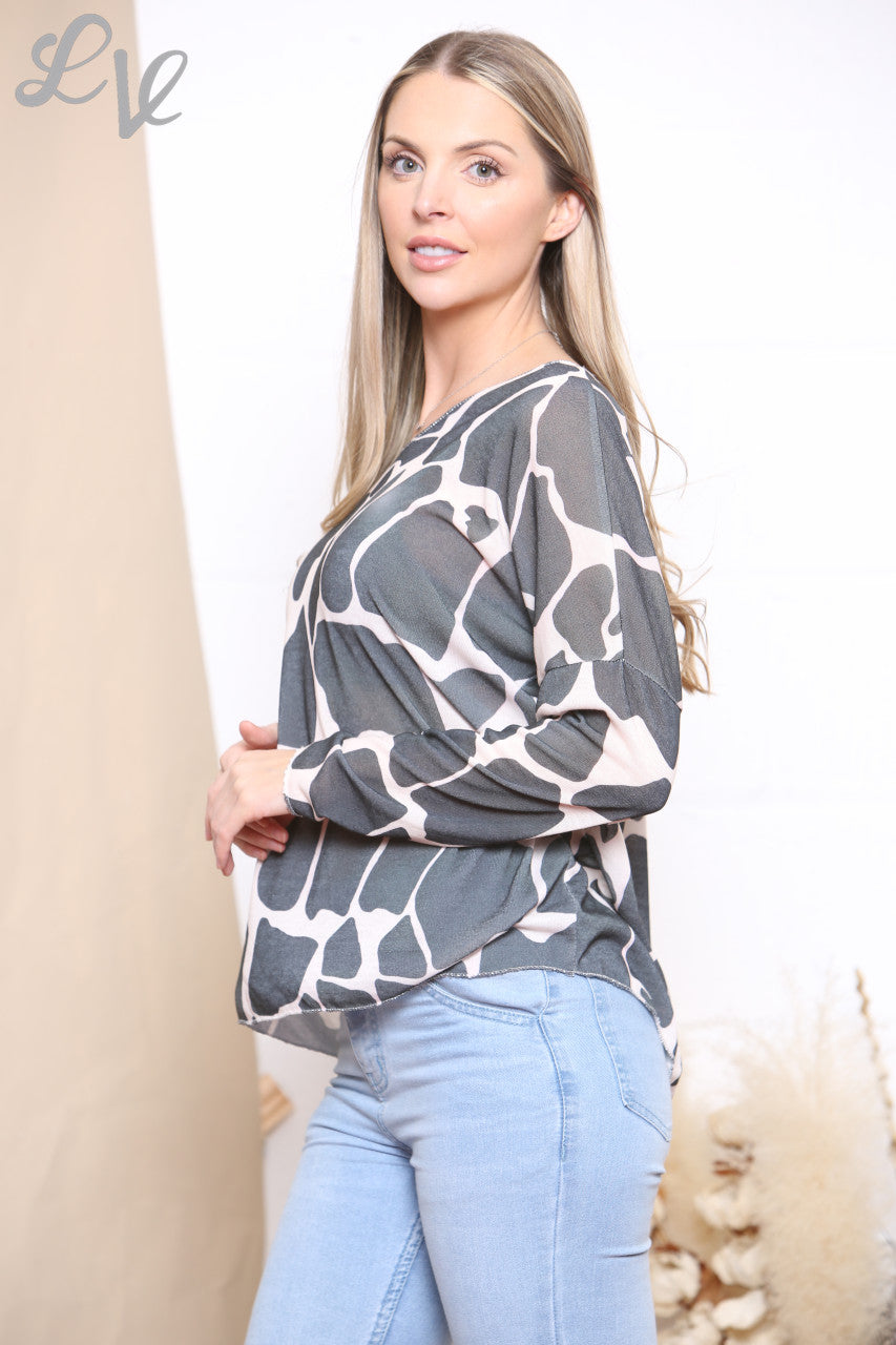 Dames Fijne Gebreide Trui met Giraffe Print Houtskool