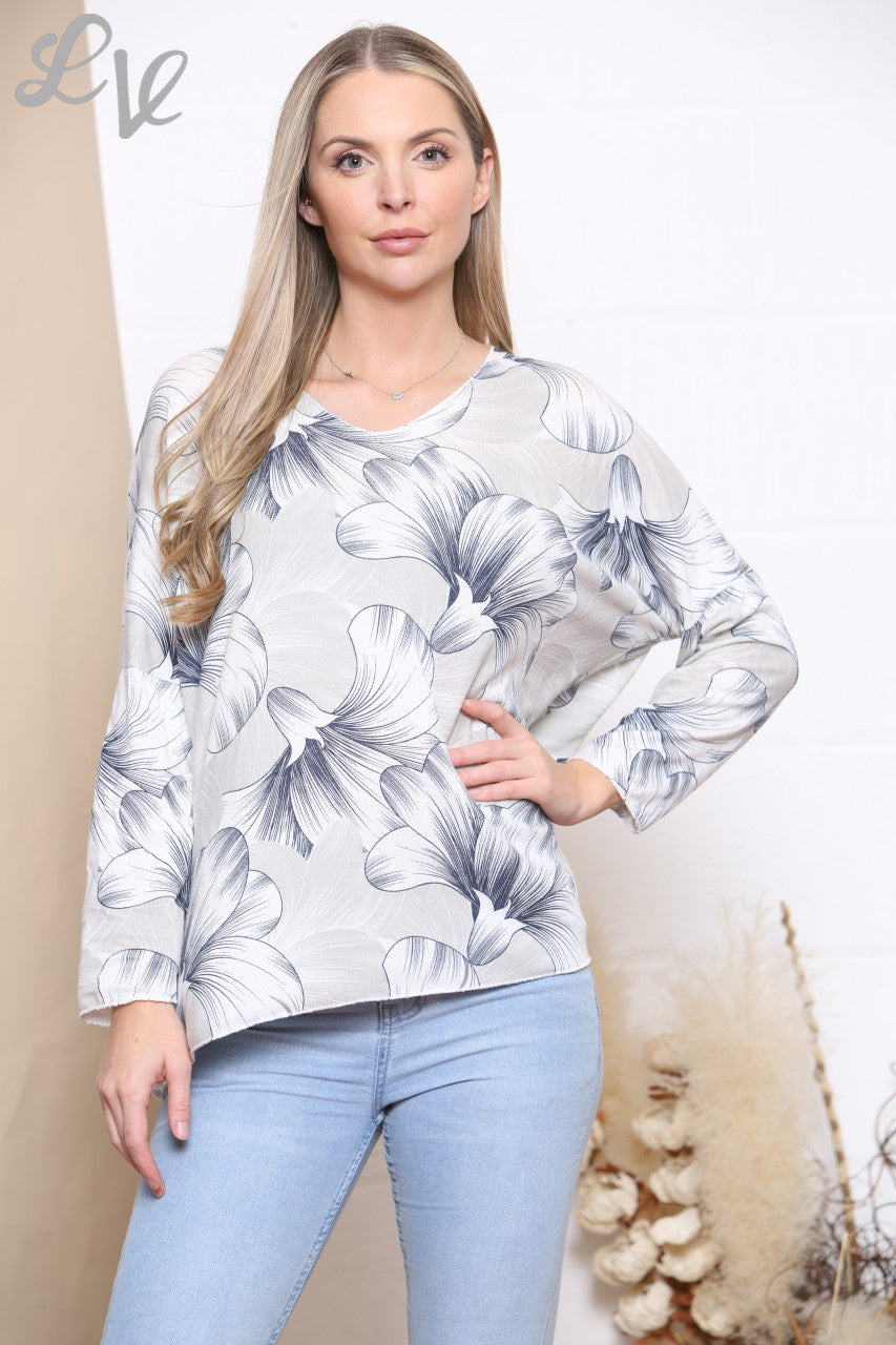 Ladies Flower Petal Print Fine Knit Jumper Top White