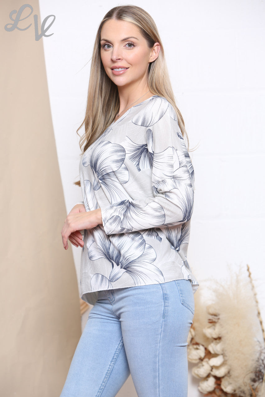 Ladies Flower Petal Print Fine Knit Jumper Top White