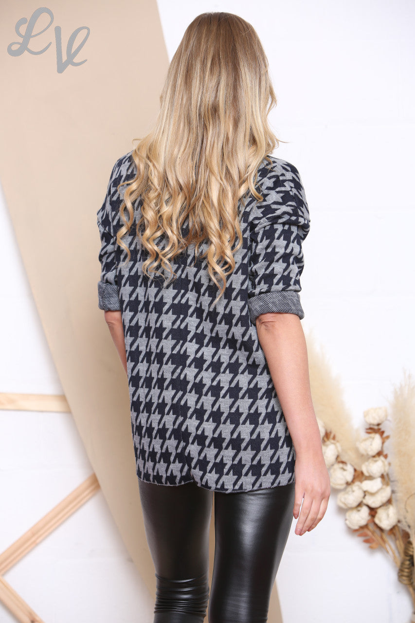 Ladies Dogtooth Print Top With Necklace Grey Unit Price £8.99