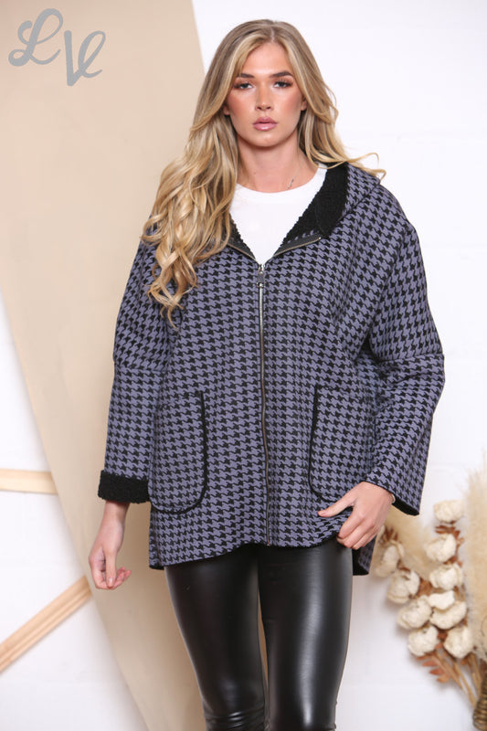 Damesjack met capuchon van keperstof Houtskool per stuk VAN £16,99 NU £8,99