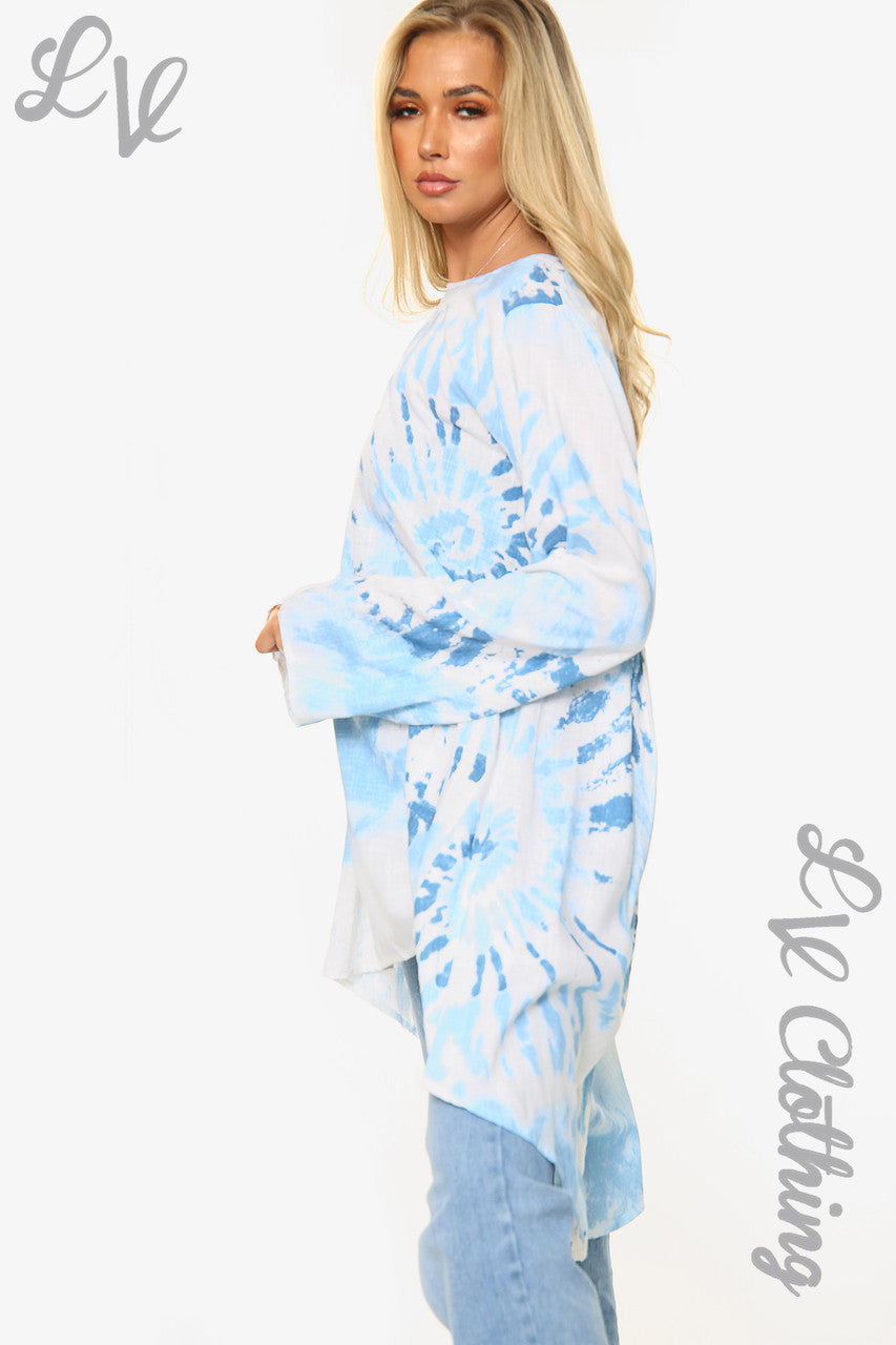 Dames Tie Dye Tunic Top Met Wervelprint En Knoopsluiting Achteraan Denim Stukprijs € 10,99