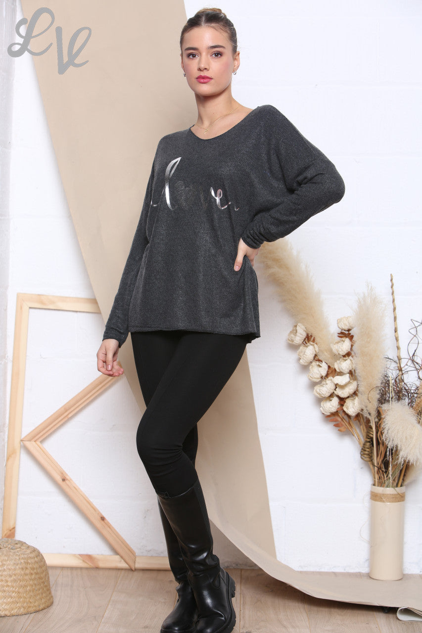 Dames Gebreide Trui met Foliedruk Love Houtskool Prijs per stuk £7,99