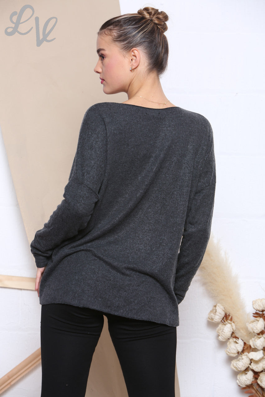 Dames Gebreide Trui met Foliedruk Love Houtskool Prijs per stuk £7,99