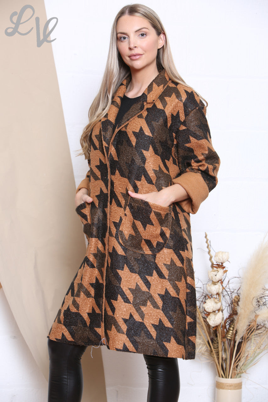 Dames jas met hondentandprint, kaki. Prijs per stuk: €12,99