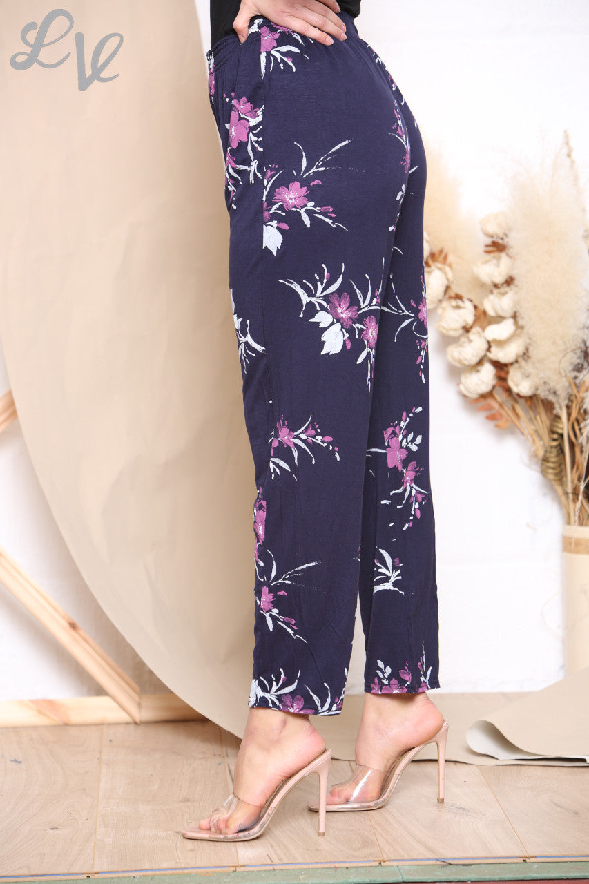 Damesbroek met bloemenprint in aquarelmotief, marineblauw