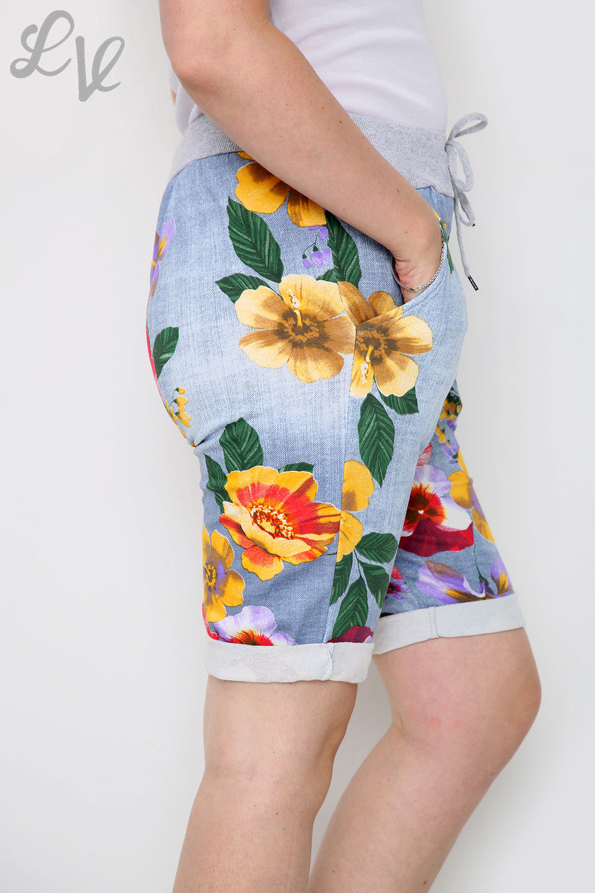Dames Bloemenprint Klaproosprint Korte spijkerbroek - Prijs per eenheid € 5,99