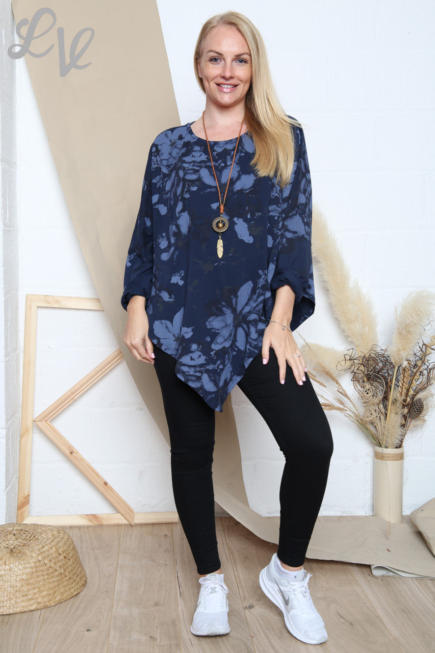Dames Asymmetrische Zoom Bloemen Abstracte Print Top Marine Prijs per stuk €9,99