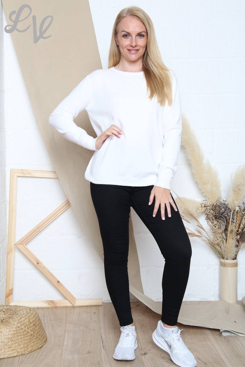 Dames pailletten trui met rasterrug en fijne breiwerk wit Prijs WAS € 16,99 NU € 7,99
