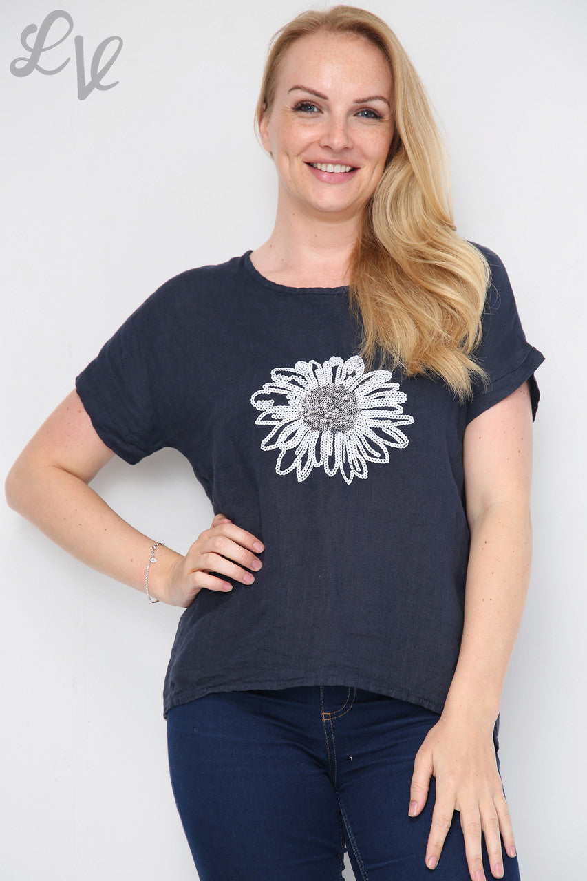 Dames Top met Bloemenpailletten Navy - Prijs per eenheid € 12,99