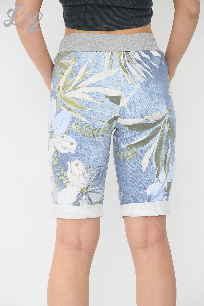 Ladies Plus Size Floral & Leaf Print Shorts Denim - Unit Price £6.50