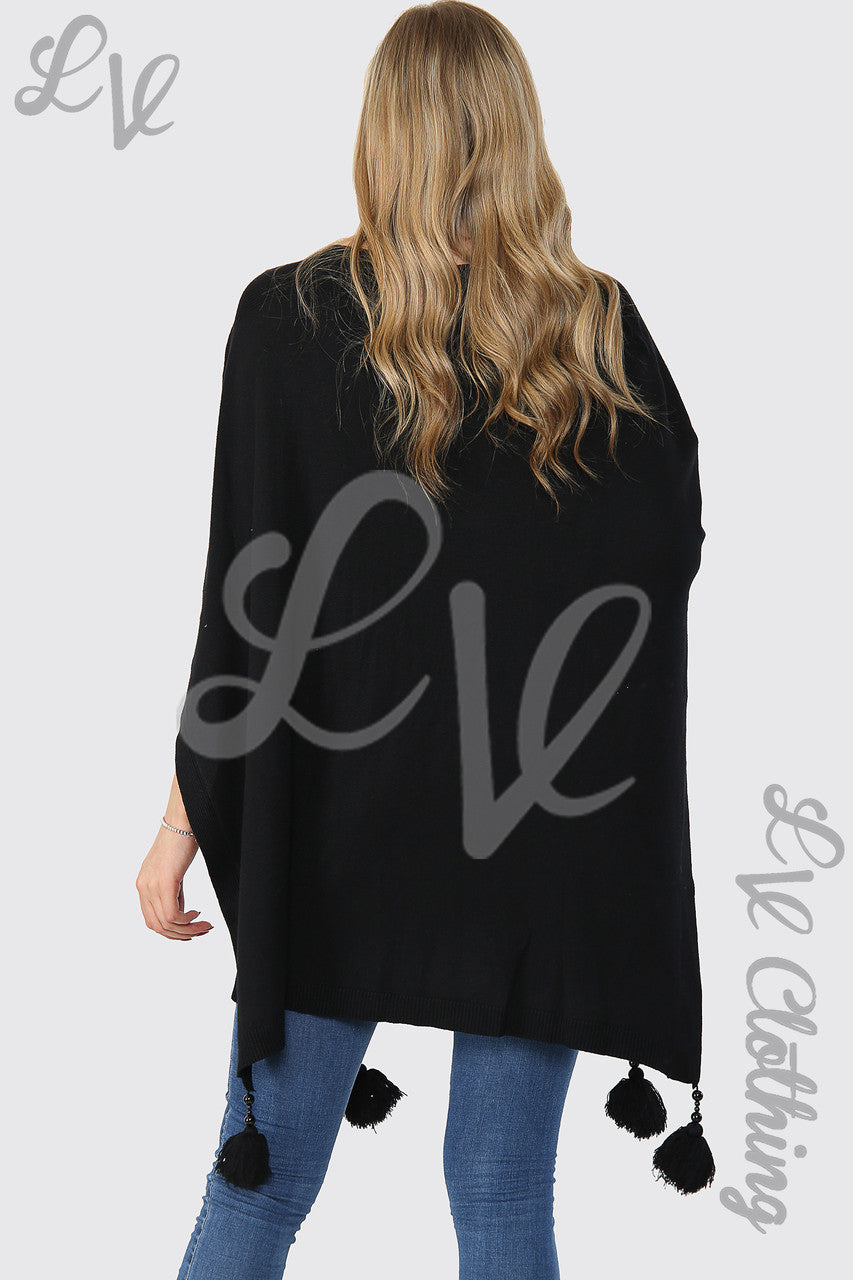 Dames Poncho/Jumper met Kwastjes en Pompoms Zwart - Prijs per stuk £15,99