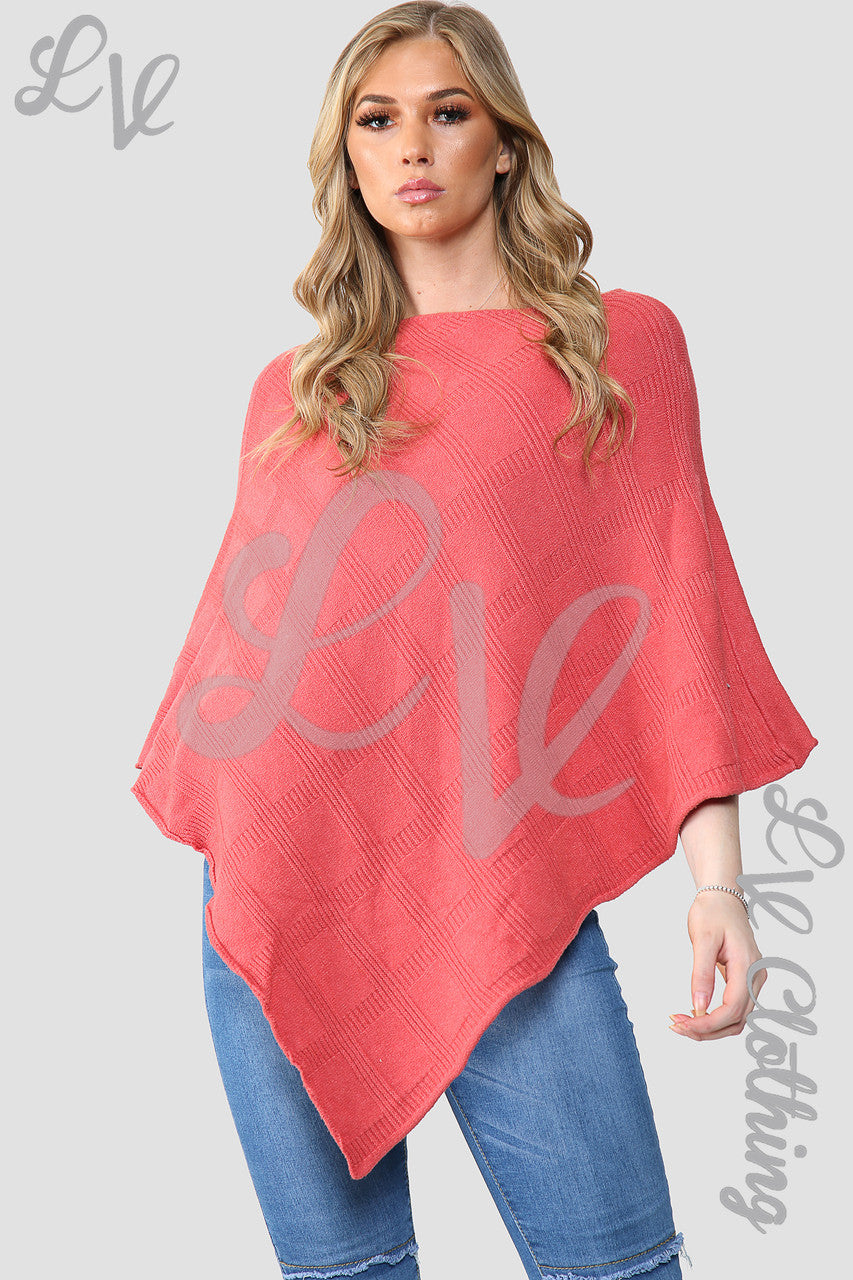 Dames Diamantreliëf Gebreide Poncho Cape Koraal - Prijs per stuk £10,99