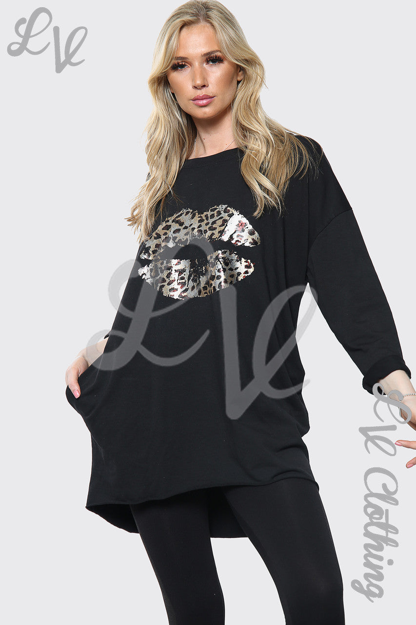 Dames Luipaard Lippen Print Vleermuismouw Oversized Top Zwart Prijs per stuk £14.99