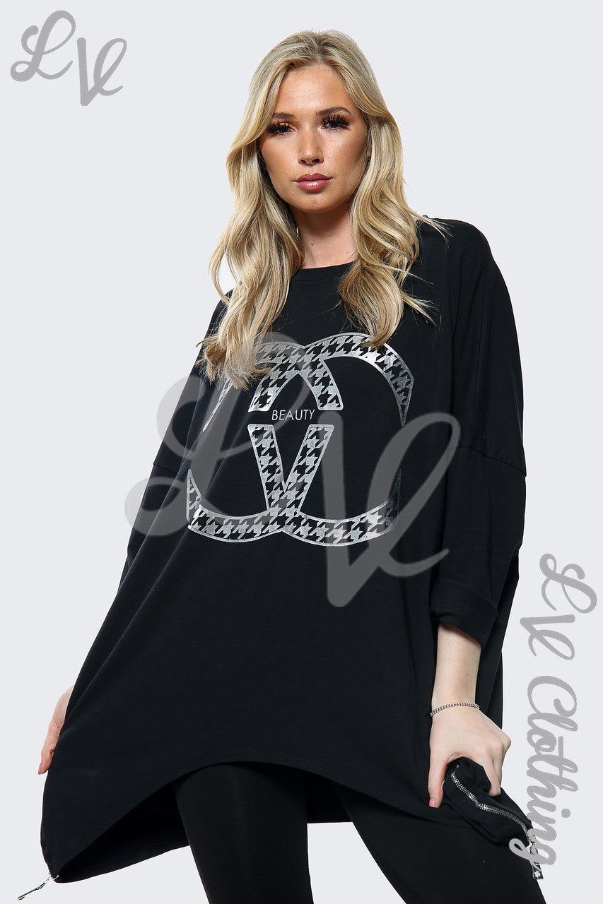 Dames Zilveren CC Print Batwing Oversized Top Zwart Prijs per stuk €15,99