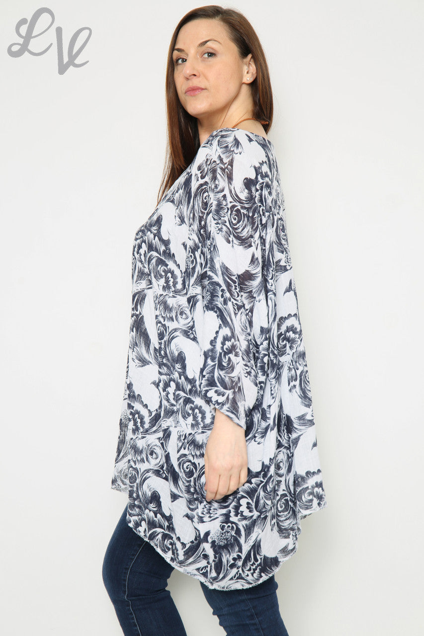 Ladies Baroque Print Batwing Top Black Unit Price £10.99