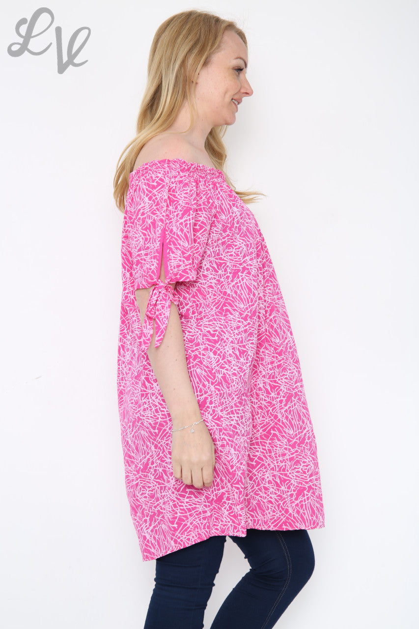 Dames off-shoulder bedrukte top cerise