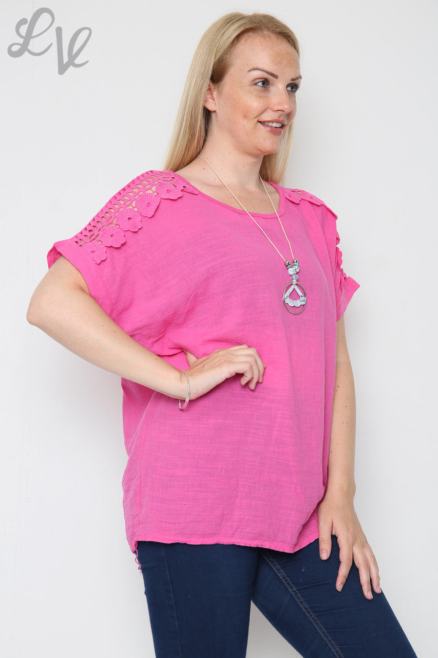 Kopie van Kopie van UITGESNEDEN SCHOUDERDETAIL MET KETTING CERISE