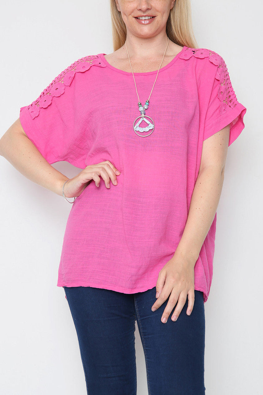 Kopie van Kopie van UITGESNEDEN SCHOUDERDETAIL MET KETTING CERISE