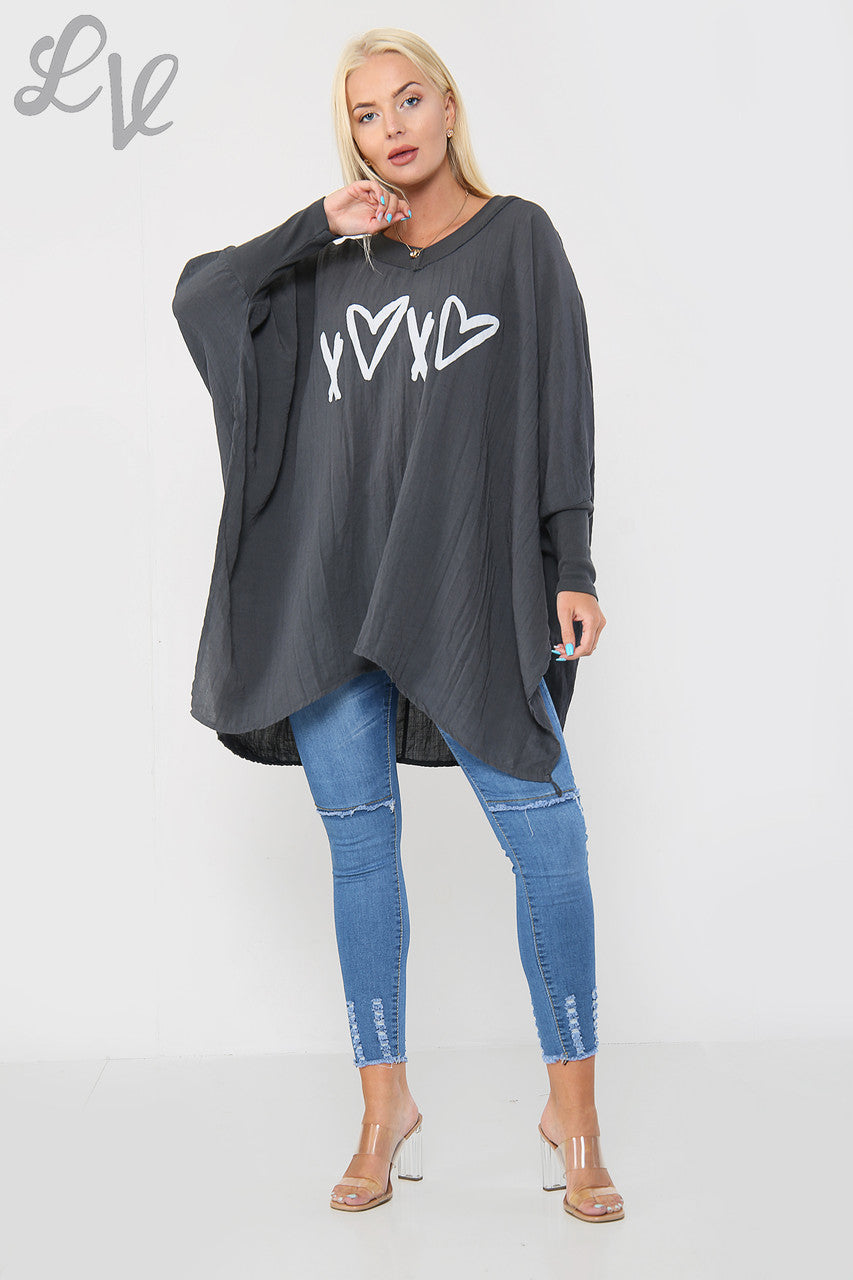 Dames Liefdeshart & Kruis Grafische Batwing Top Houtskool - Stukprijs € 9,99