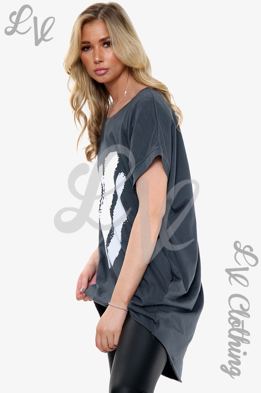 Dames Top met Grafische Streep Houtskool Prijs per eenheid € 10,99