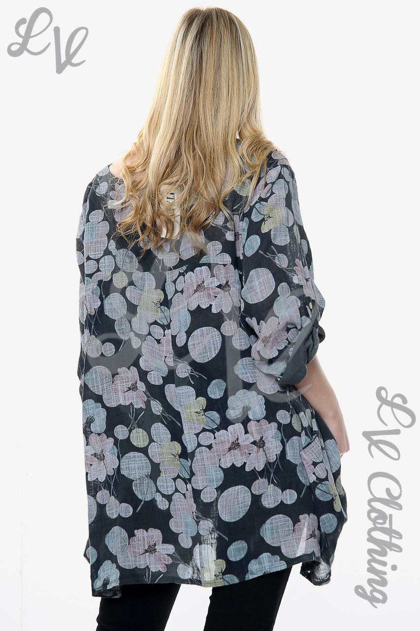 Dames Top met Bloesemprint Houtskool Stukprijs € 12,99