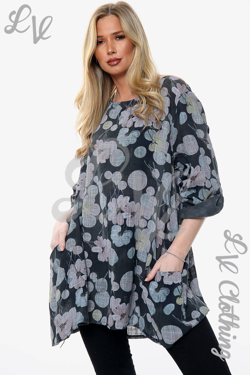 Dames Top met Bloesemprint Houtskool Stukprijs € 12,99