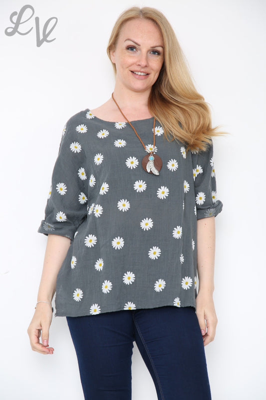 Ladies Ditsy Daisy Print Top With Necklace Charcoal Unit Price £8.99