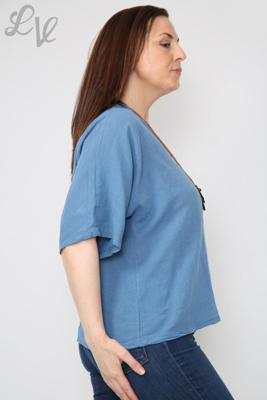 Dames Linnen Effen V-hals Top Met Ketting Denim Prijs per stuk €9,99