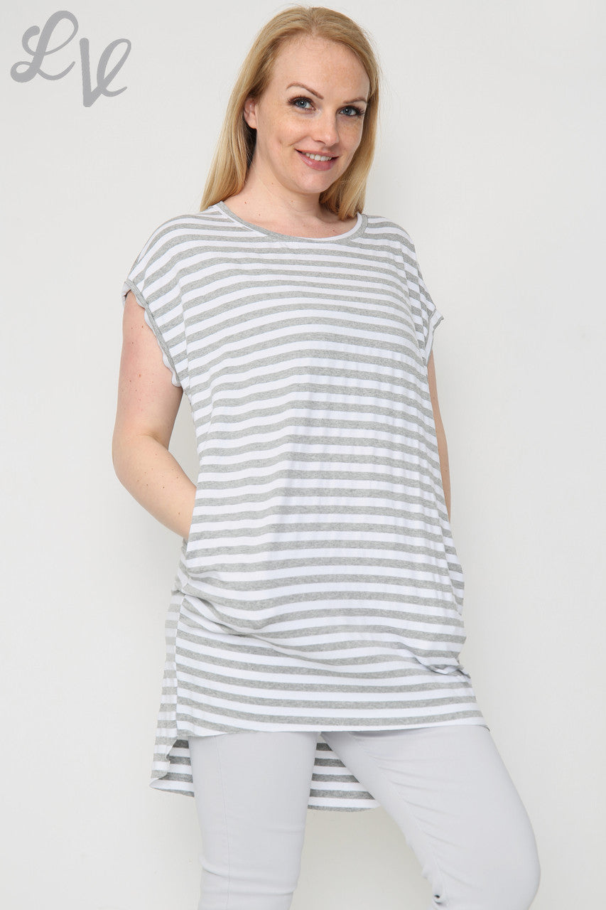 Dames gestreepte top met korte mouwen grijs Stukprijs £8,99